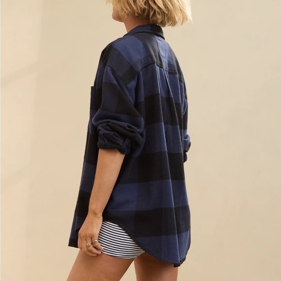 Aerie Blue Casual Button Down Shirt Relaxed Fit - Picture 2 of 6